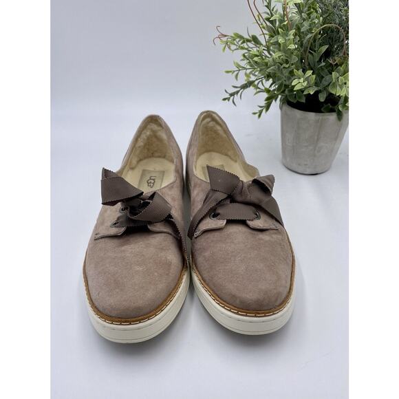 UGG Women's Tan Carilyn Demitasse Slip On Lace Up Ribbon Shoe Sz 11 S/N 1013356 - Picture 2 of 12